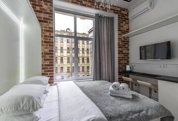 Апартаменты с душем в  Theatre Boutique Apart-Hotel